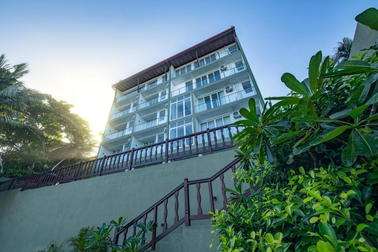 Grand Samudra Hotel Тангале Екстериор снимка