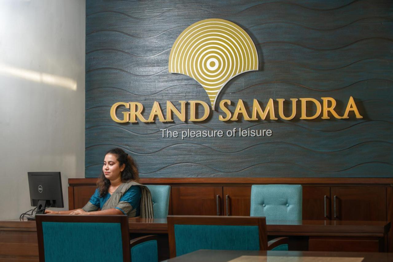 Grand Samudra Hotel Тангале Екстериор снимка