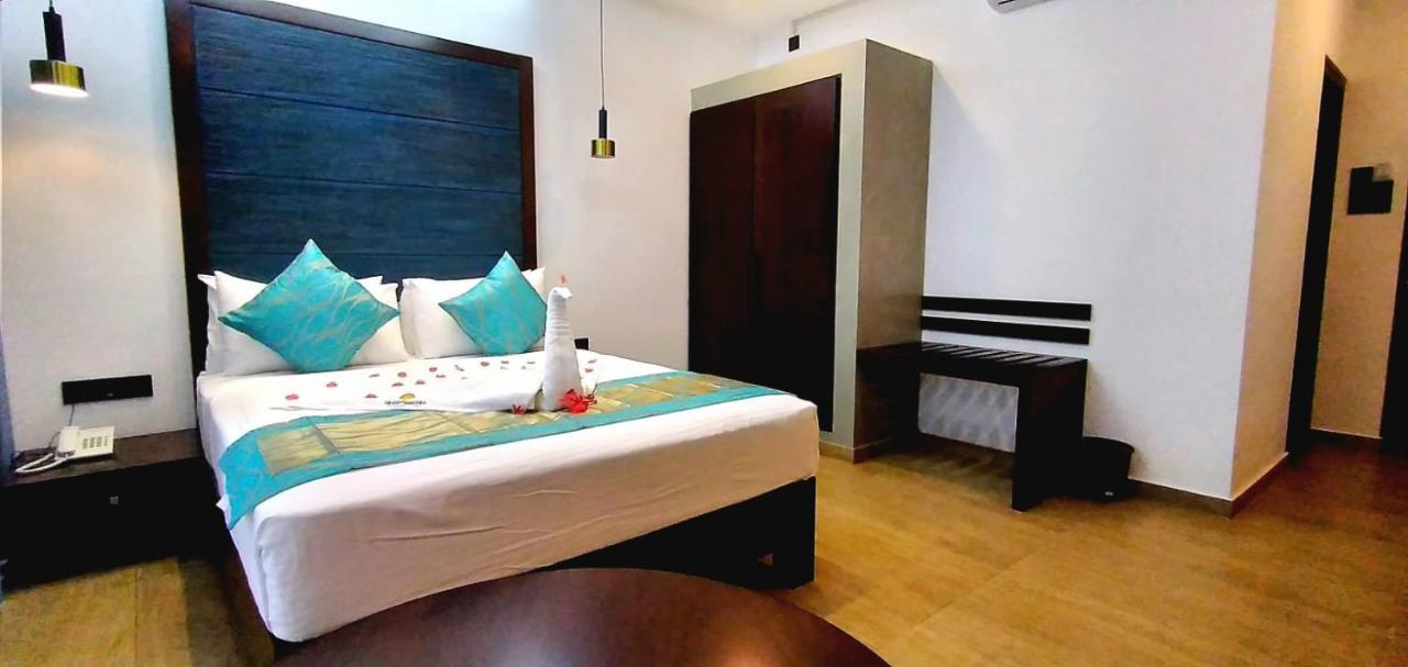 Grand Samudra Hotel Тангале Екстериор снимка